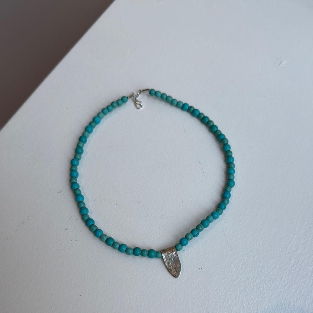 Turquoise Beaded Necklace/Choker with Silver Pendant